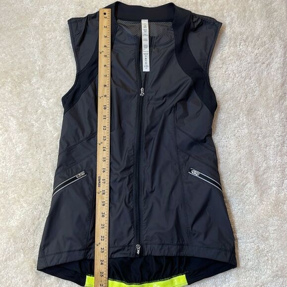 Lululemon Black Reflective Cycling Vest Zip Up Sz 6 - Picture 6 of 6